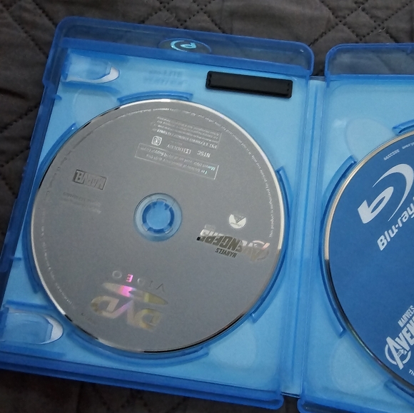 The Avengers: (2012) Joss Whedon Action/Adventure Blu-ray/DVD - Marvel Studios - Picture 6 of 6